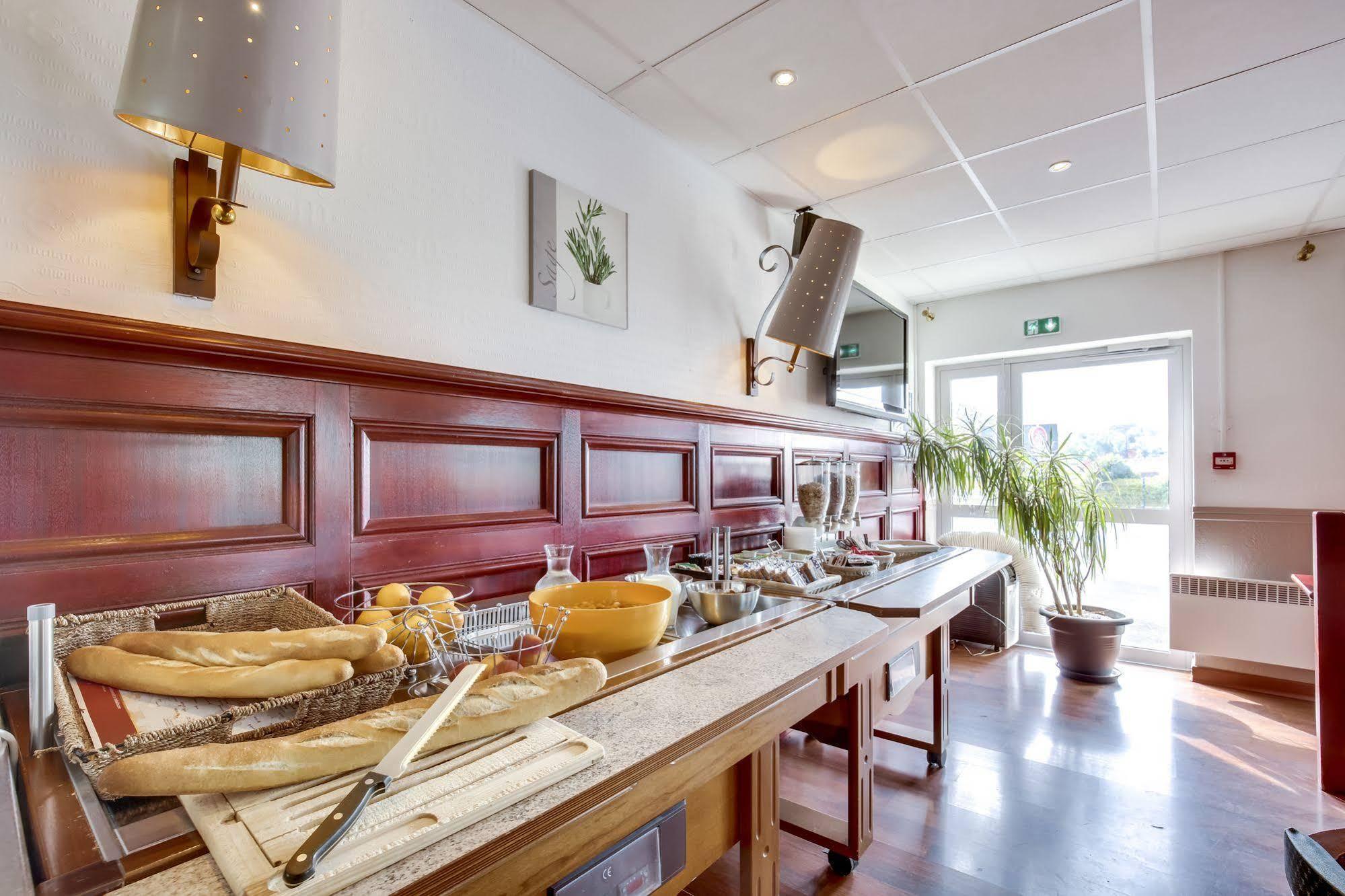 Welcomotel Beauvais Aeroport Buitenkant foto