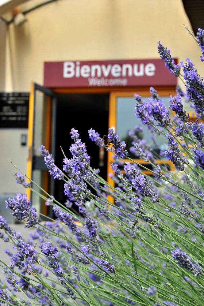 Welcomotel Beauvais Aeroport Buitenkant foto